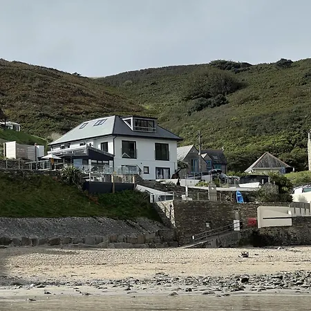 Upper House Holiday home *